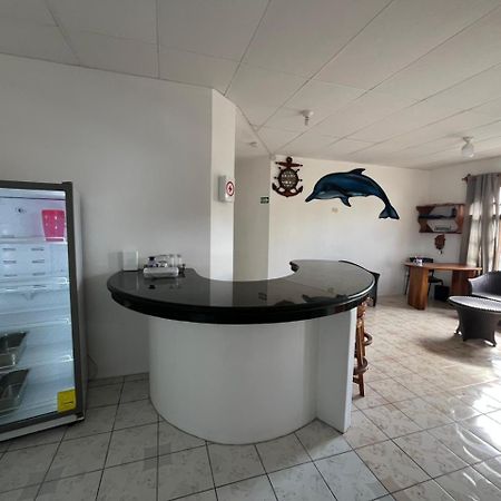 Hostal Neptuno - Poseidon Puerto Villamil Ngoại thất bức ảnh
